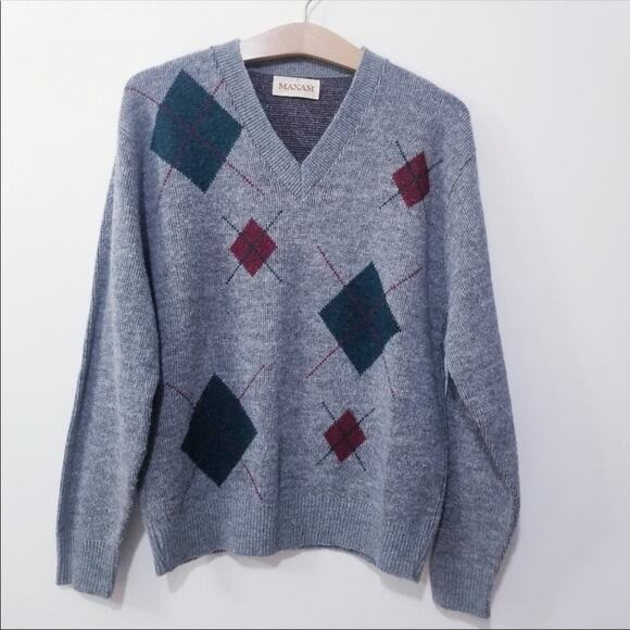 Maxam Diamond Print Festive Holiday V-neck Sweater - Picture 1 of 7
